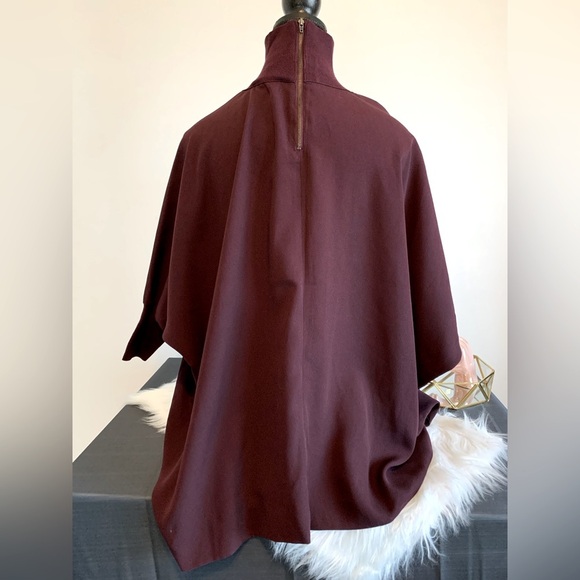 Babaton Aritzia Burgundy Blouse Flowy - Picture 3 of 8
